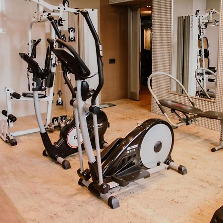 Iron Hotel Hokmeli Ngoại thất bức ảnh
