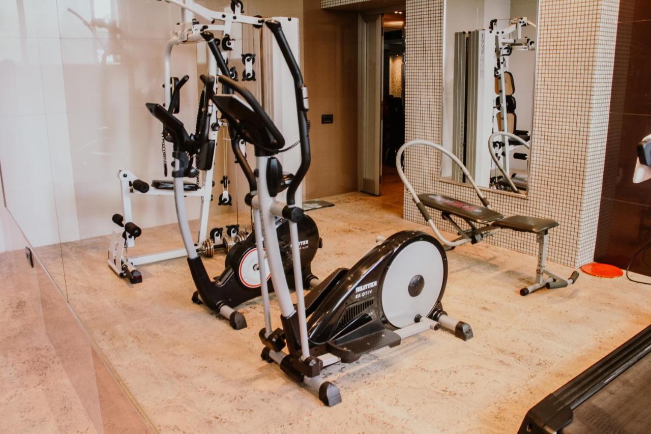 Iron Hotel Hokmeli Ngoại thất bức ảnh