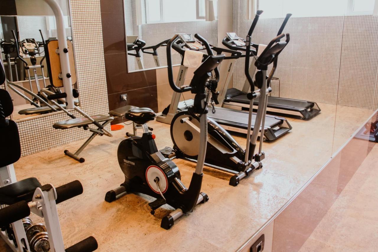 Iron Hotel Hokmeli Ngoại thất bức ảnh