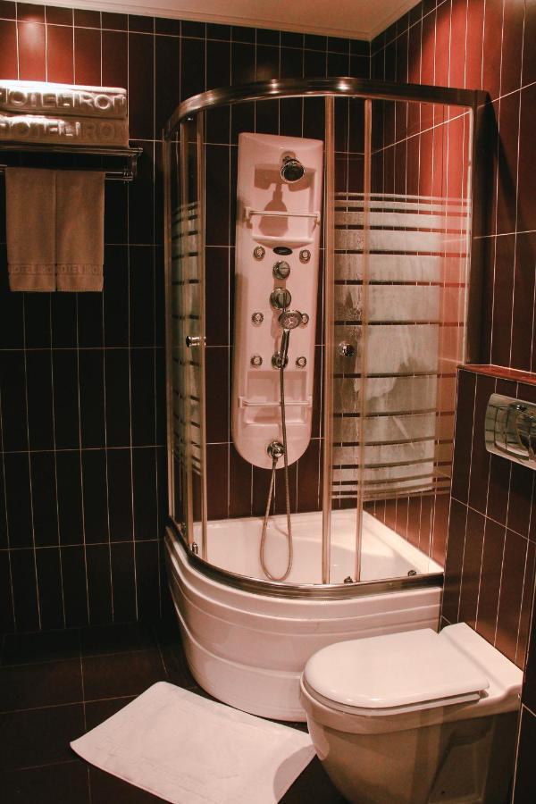 Iron Hotel Hokmeli Ngoại thất bức ảnh